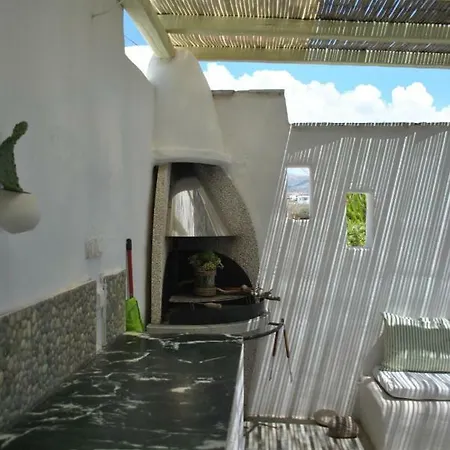 The Irresistible Beach House Paro